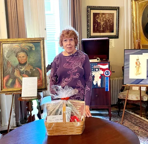 Couple wins sixth Historical Society scavenger hunt